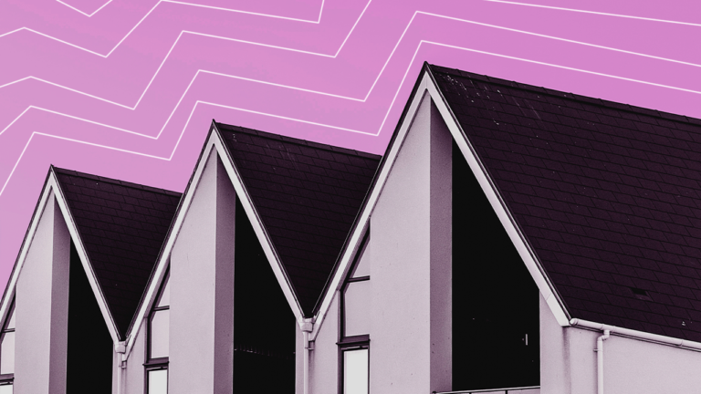 imagem de capa blog com três casas lado a lado representando a reforma da casa