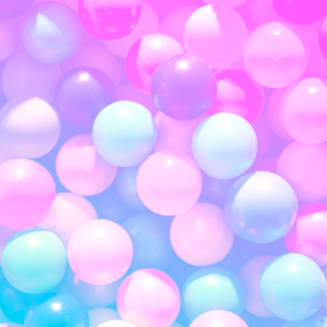 imagem capa podcast employer branding com balões coloridos representando a marca empregadora